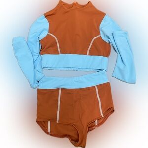 Tiger Friday Dancewear 2-piece set rust and baby blue long sleeve top and short